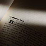 perbedaan paragraf deduktif dan induktif